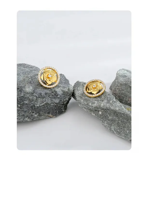 Gold_Rose_Flower_Stud_Earrings_For_Women